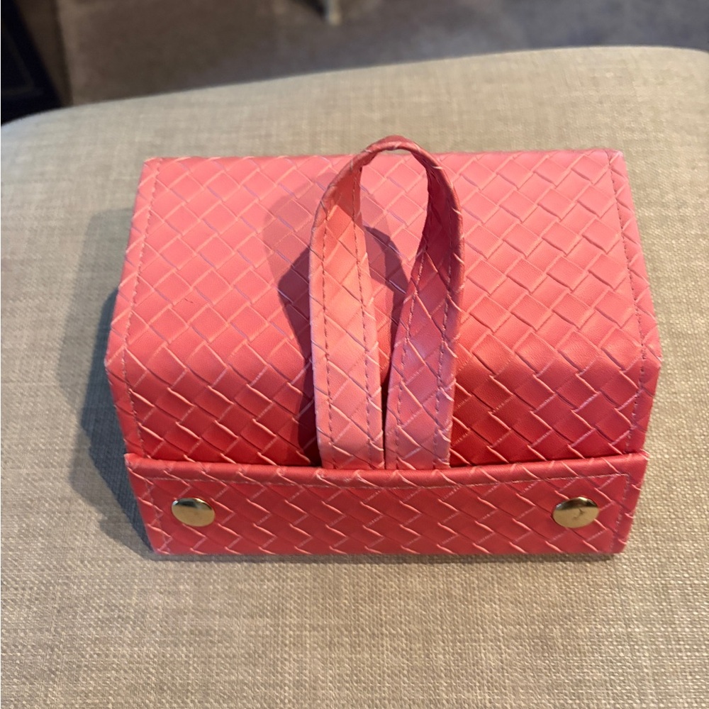 Pink Woven Jewelry Box